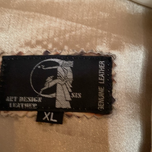 Beautiful real Leather Leopard Skin coat from Argentina. - Picture 3 of 8